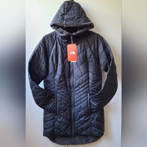 North Face Women's Mossbud Insulated  REVERSIBLE Parka in Asphalt Grey Size S.